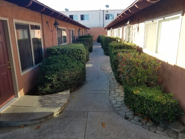 Building Photo - 9009 Tobias Ave