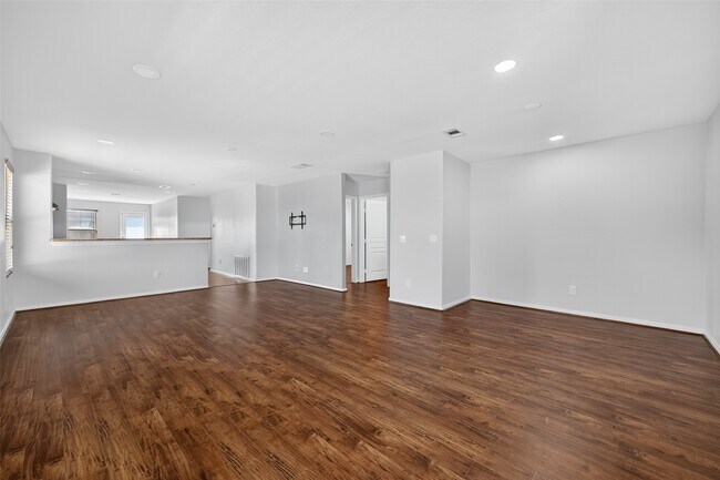 Building Photo - 2730 Skyview Silver Dr
