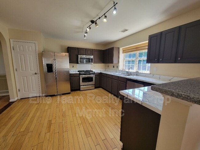 Building Photo - 4702 Ambridge Dr