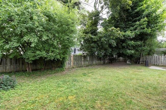 Building Photo - 39 Halwill Dr