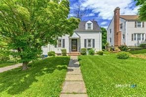 Building Photo - 98 Woodmere Rd