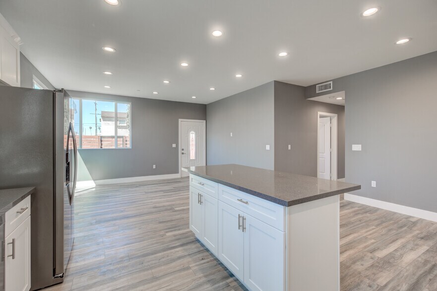 Building Photo - 3626 Cimarron St