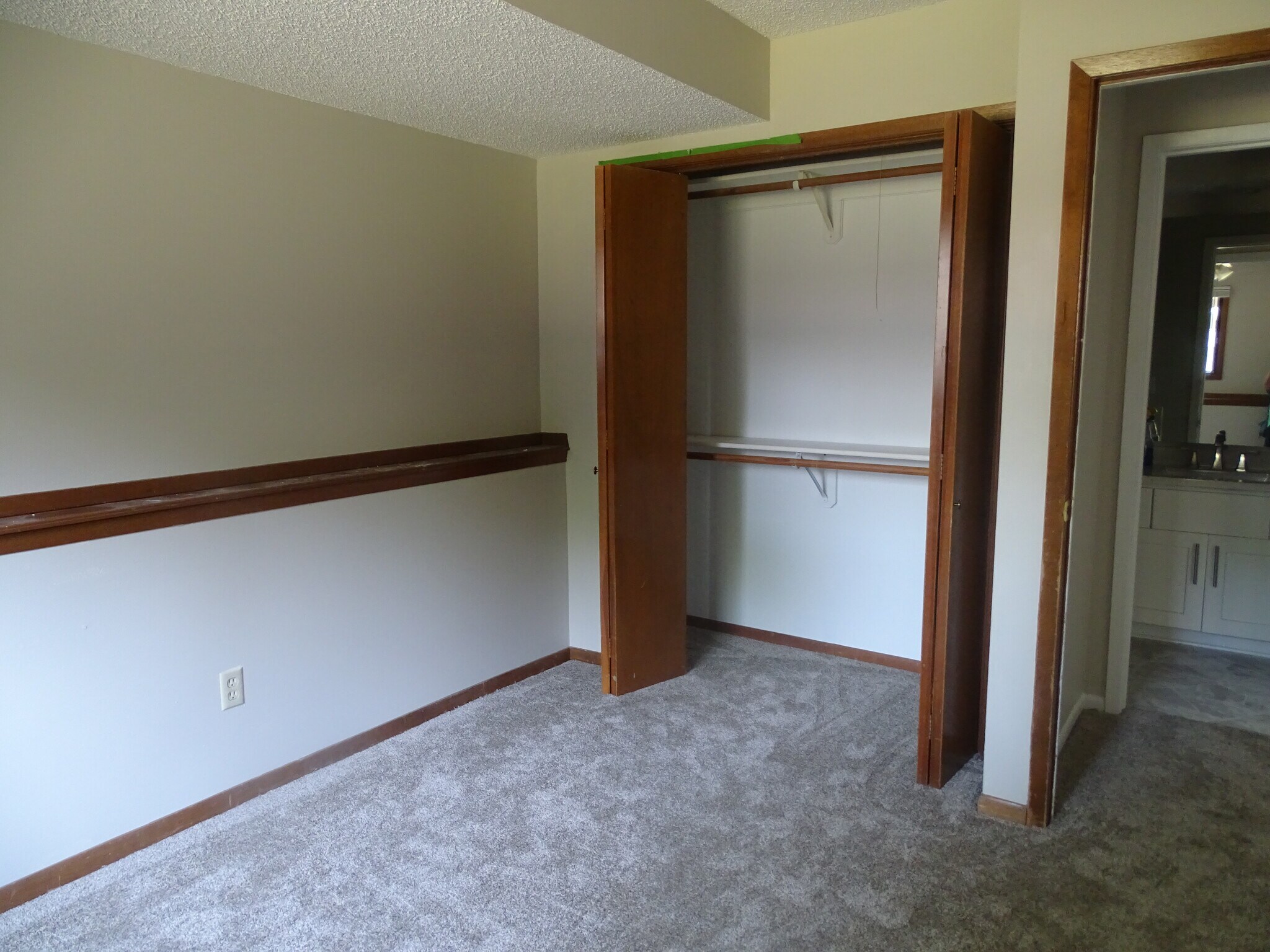 lower level 3rd bedroom - 4548 50th St