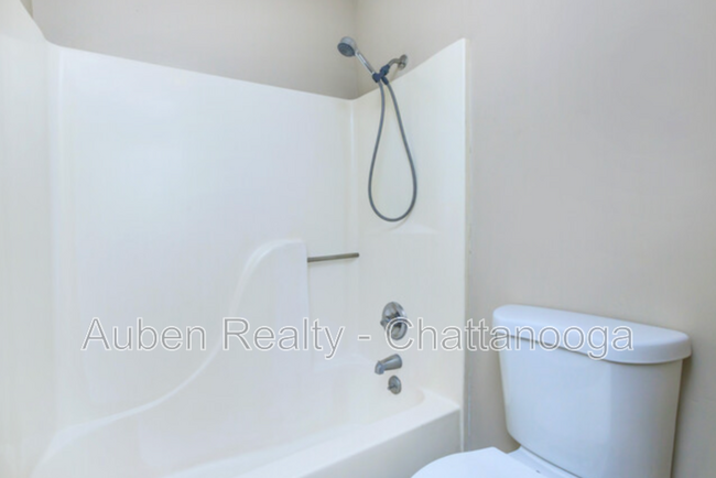 Building Photo - 112 S Ridge Dr