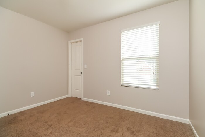 Building Photo - 180 Rankin Cir