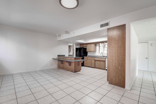 Building Photo - Spacious 4BR Tempe Home with Private Pool Near ASU