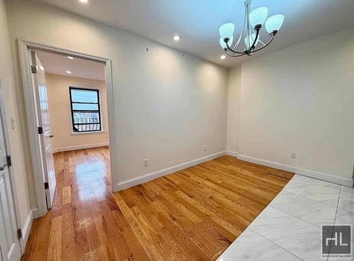 Building Photo - BERGEN STREET