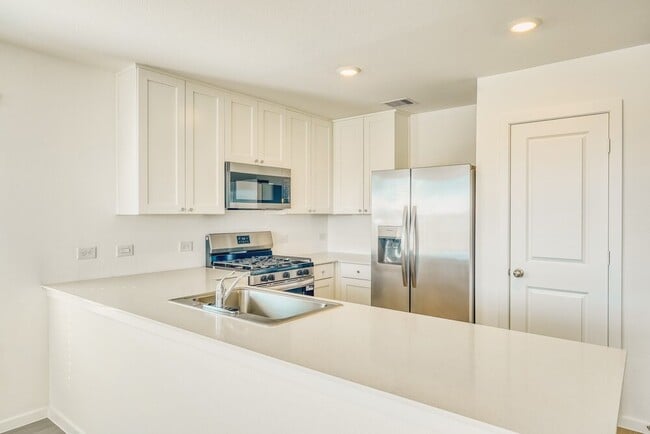 Building Photo - 476 San Miguel Crk Dr