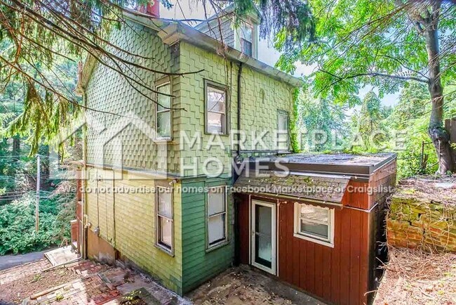 Building Photo - 97 Royal St