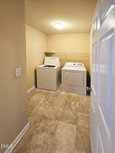 Building Photo - 105 Chandler Springs Dr