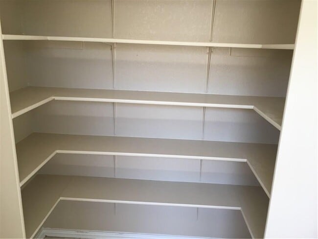 Building Photo - 1203 Sheltie Ln
