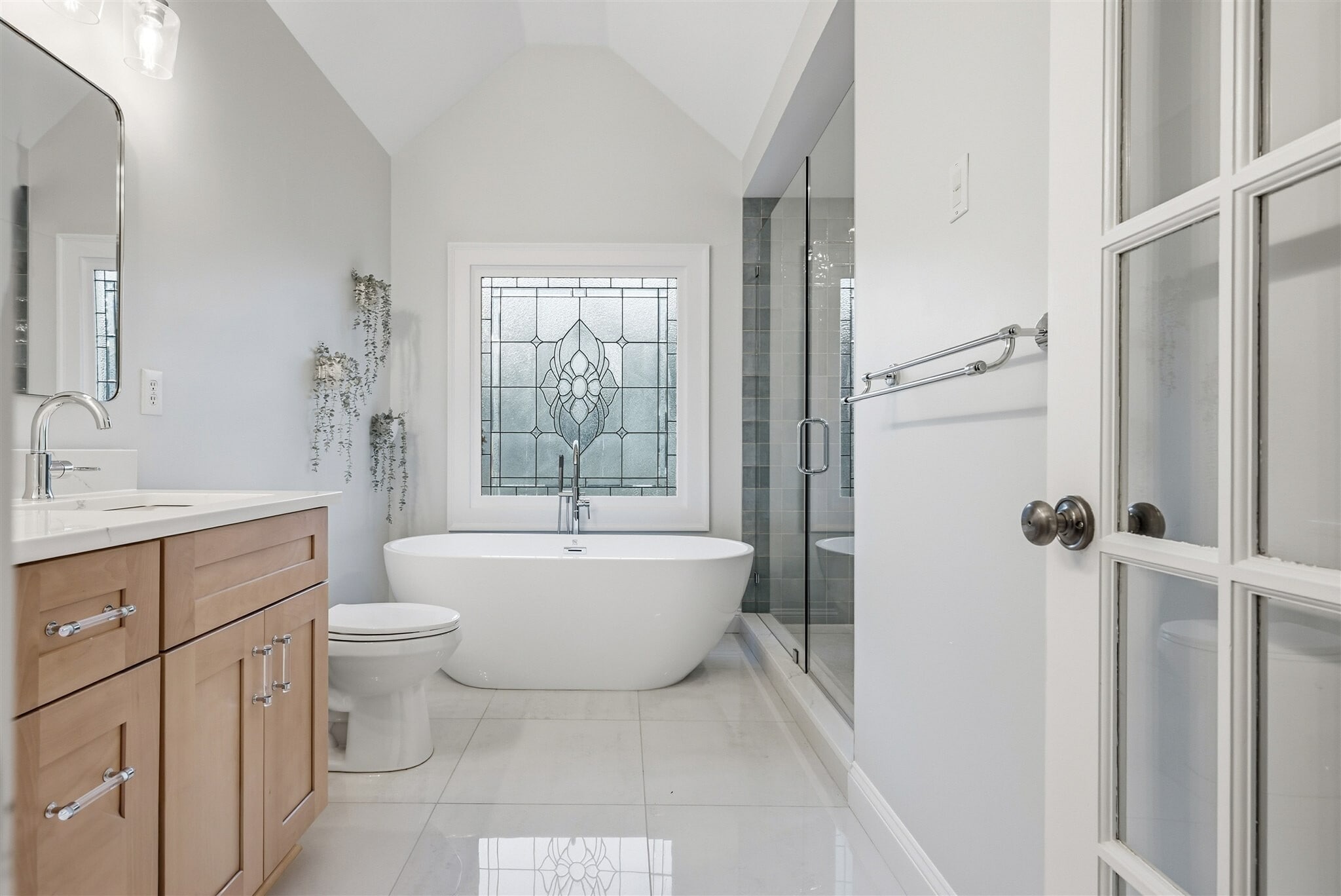 Building Photo - 2555 Hazel Dr SE