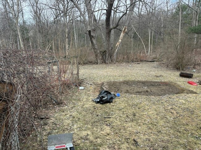 Building Photo - 301 S Main St