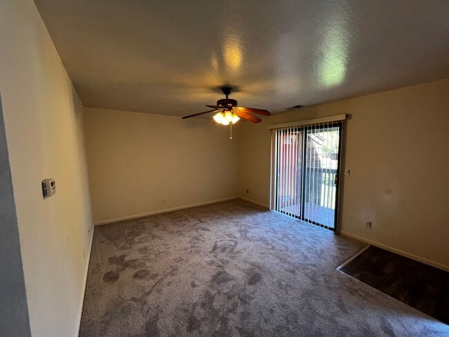 Building Photo - Fabulous 2-bedroom Concord Condominium Wit...