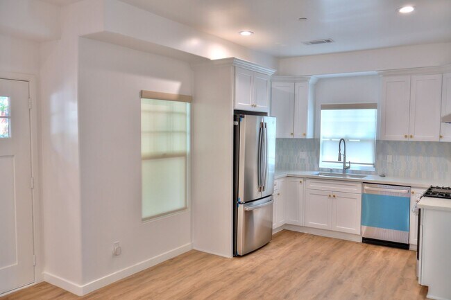 Building Photo - Coming Summer 2025 – Pre-Leasing Now!