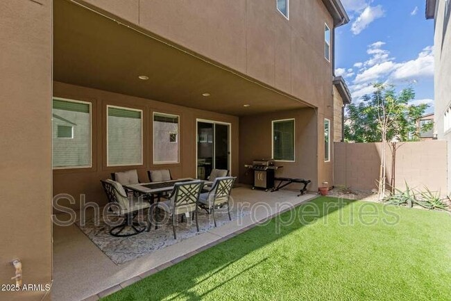 Building Photo - 1310 N Zane Dr