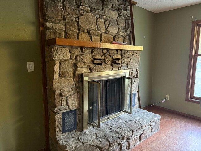 Building Photo - 156 Pottawattamie Dr