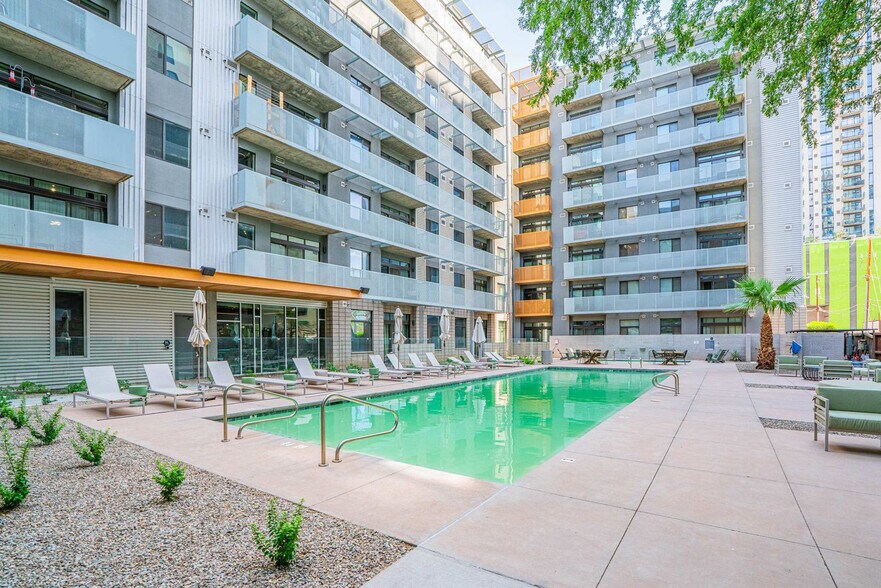 Building Photo - 888 N 4th St