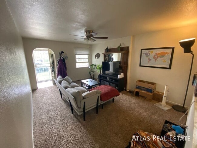 Building Photo - 1526 Lowell Blvd