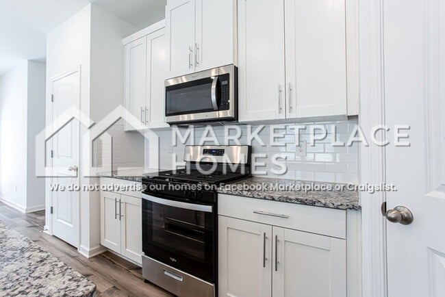 Building Photo - 120 Harpy Dr