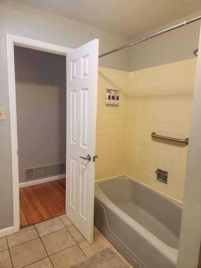 Building Photo - 2408 Cutler Ave NE