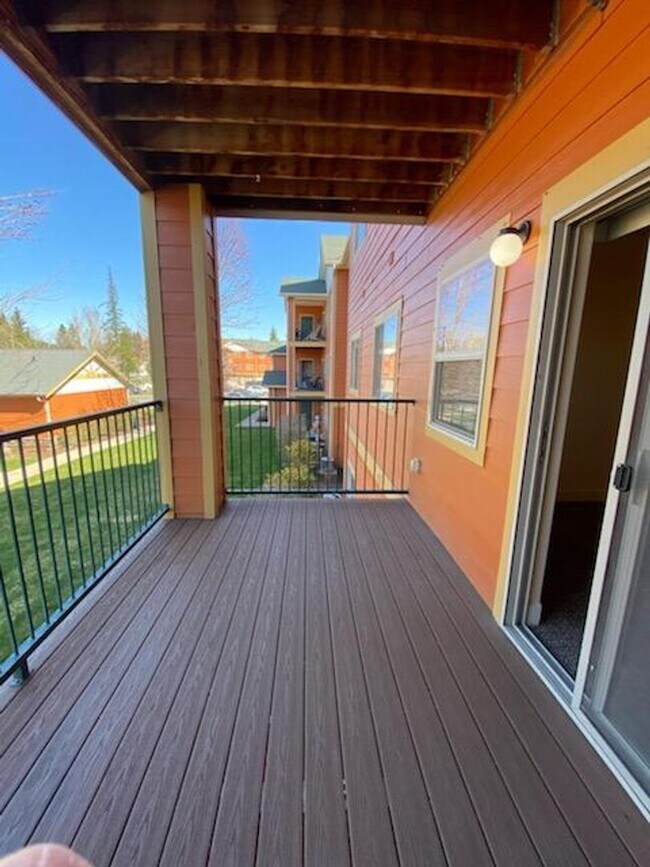 Building Photo - PHEASANT RUN CONDO (PR#24)