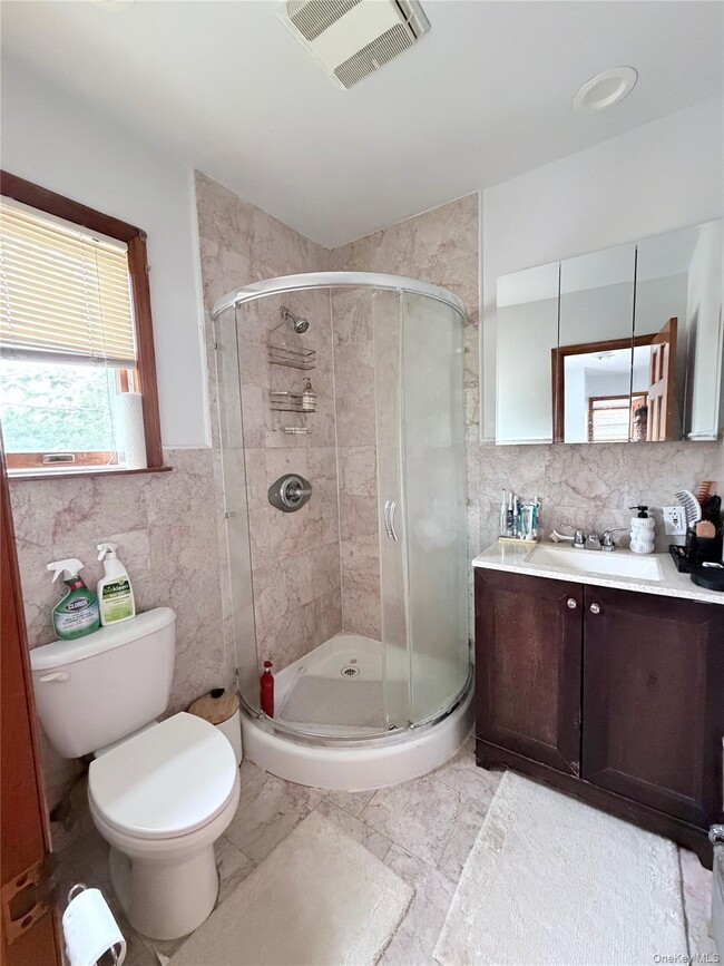 Building Photo - 34 Parkside Dr