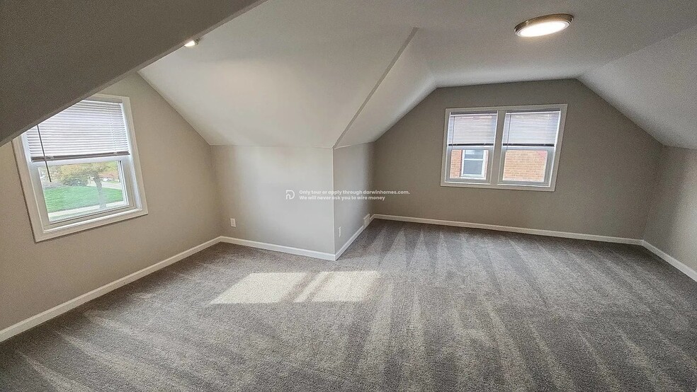 Building Photo - 3965 Warrendale Rd