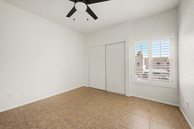 Building Photo - 11666 N 28th Dr