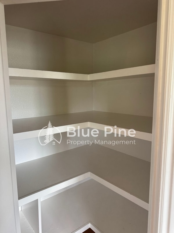 Building Photo - 3535 Spring Creek Dr
