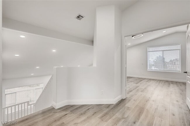 Building Photo - 1601 Vespertina Ct