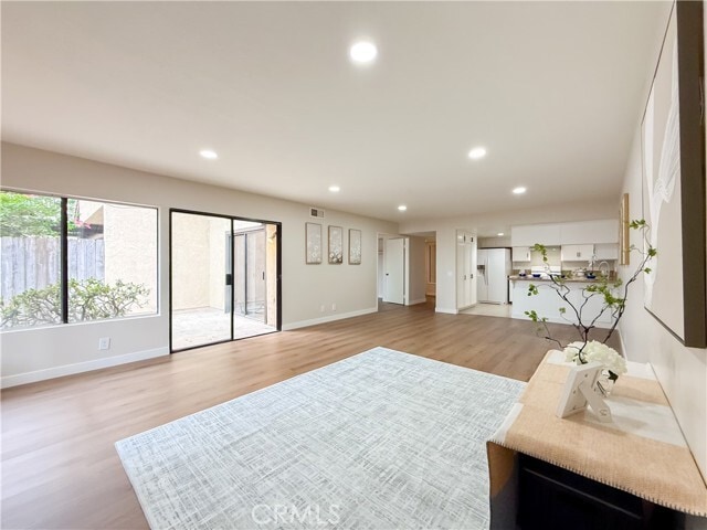 Building Photo - 1034 Romney Dr