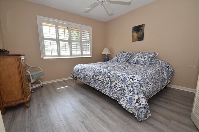 Building Photo - 1657 Brookhouse Cir