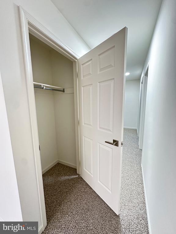 Building Photo - 54 Sequoia Dr