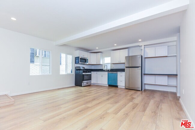 Building Photo - 1855 Euclid St