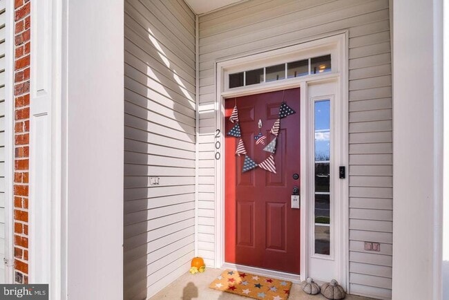 Building Photo - 580 Orchard Ridge Dr