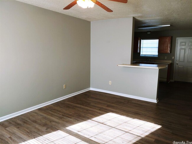 Building Photo - 2405 Washington Ave