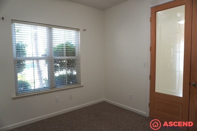 Building Photo - 2226 Via Tuscania Ave