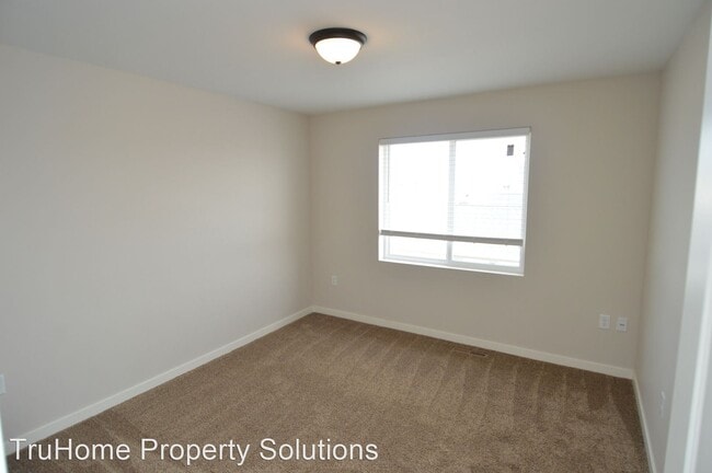 Building Photo - 3 br, 3.5 bath House - 1079 Thames Court