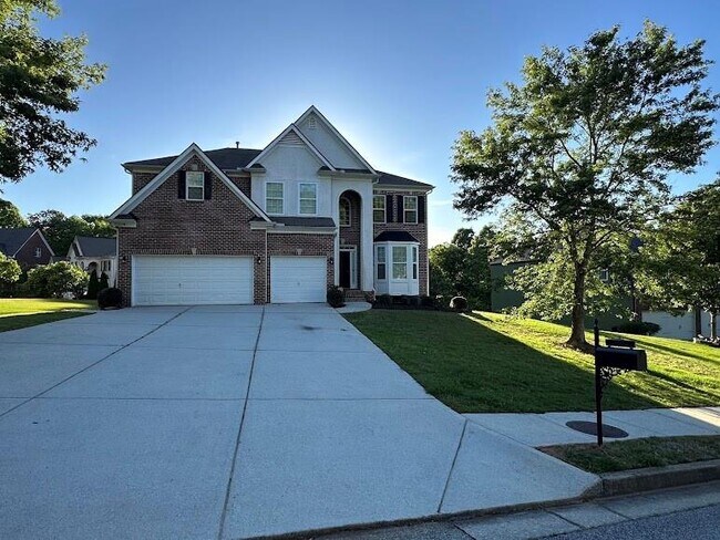 Building Photo - 3755 Long Lake Dr