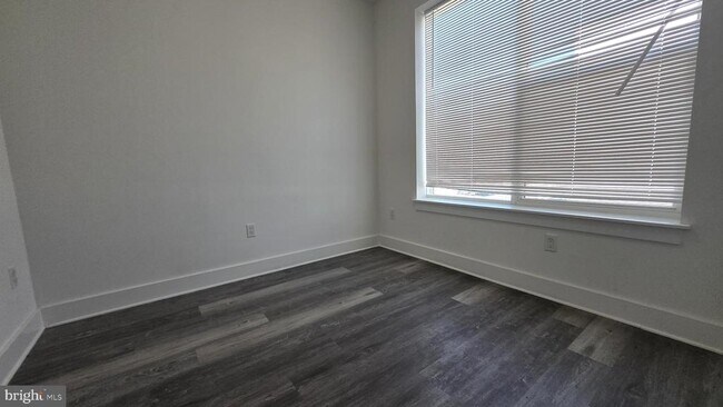 Building Photo - 818 Bladensburg Rd NE