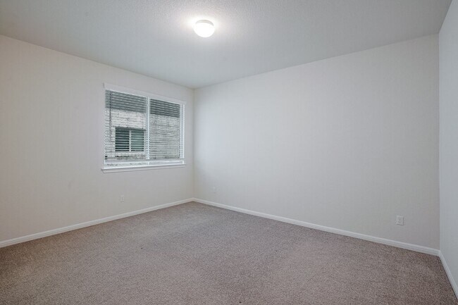 Building Photo - 237 Arabian Colt Dr