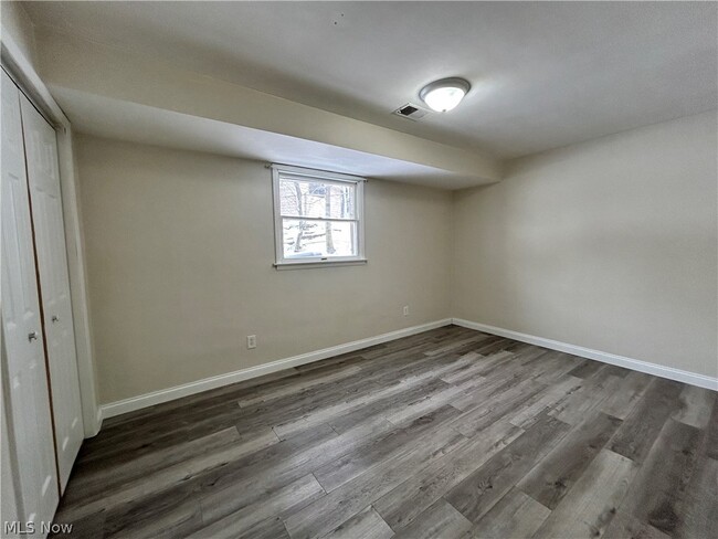 Building Photo - 213 Concord Ct