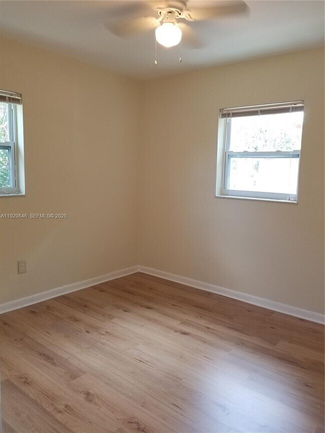 Building Photo - 1085 NW 133rd St