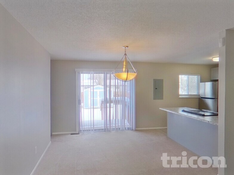 Building Photo - 1312 Rainier Dr