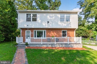 Building Photo - 2810 Byron Ct