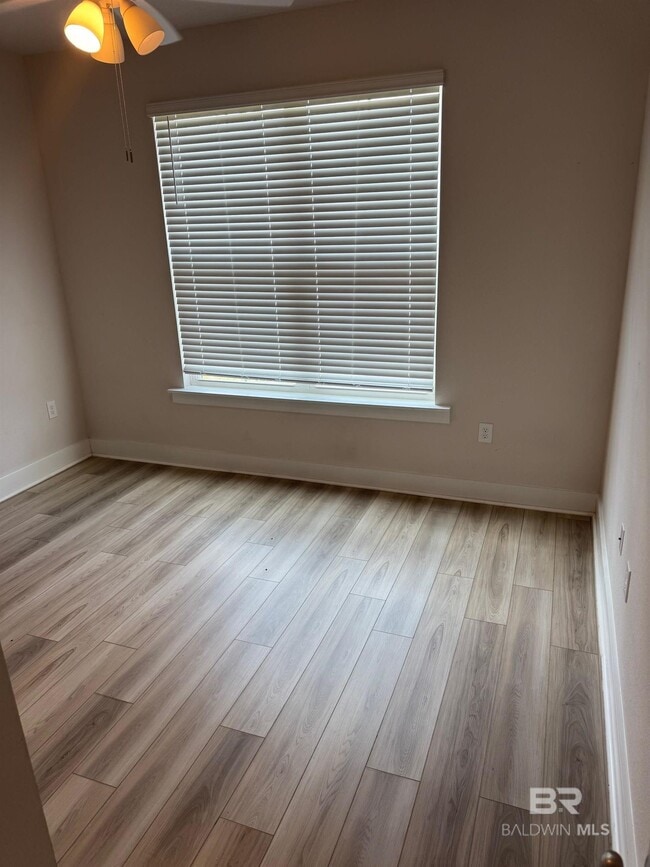 Building Photo - 306 Wickman Ave