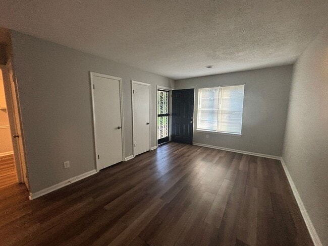 Building Photo - 3432 Tellico Dr