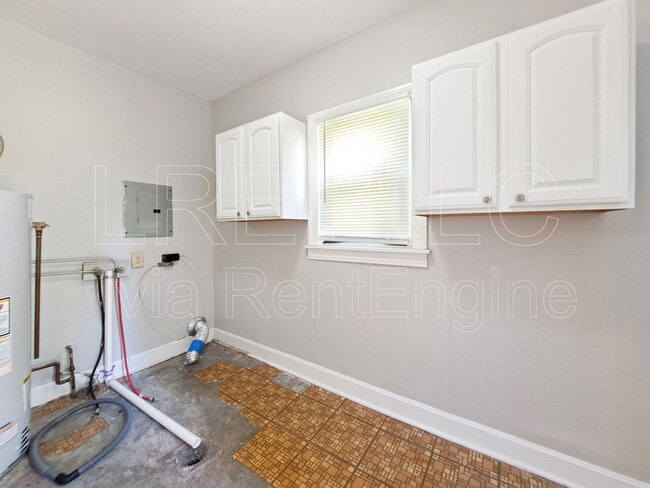 Building Photo - 401 N 42nd St
