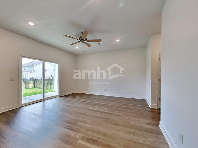 Building Photo - 566 Plumeria Ln